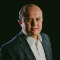 Mtro. Víctor Raúl Pérez Urbán
