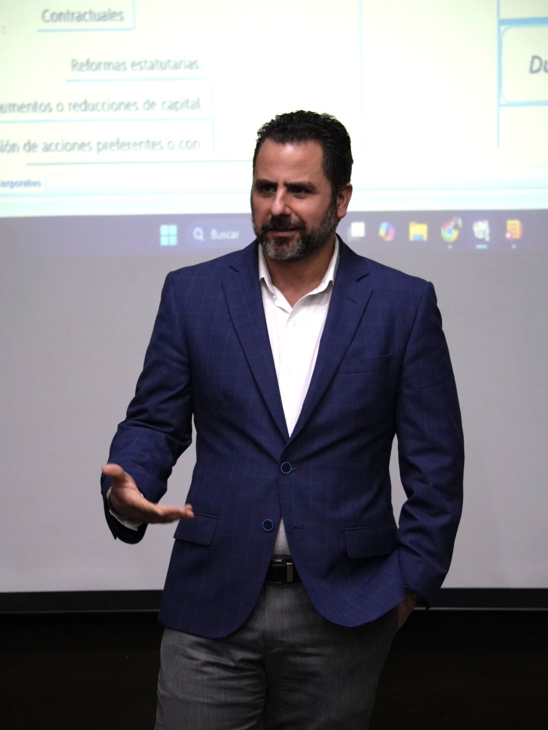 Cierre del Diplomado en Derecho Corporativo: conferencia magistral del Mtro. José Roble Flores Fernández - imagen 9